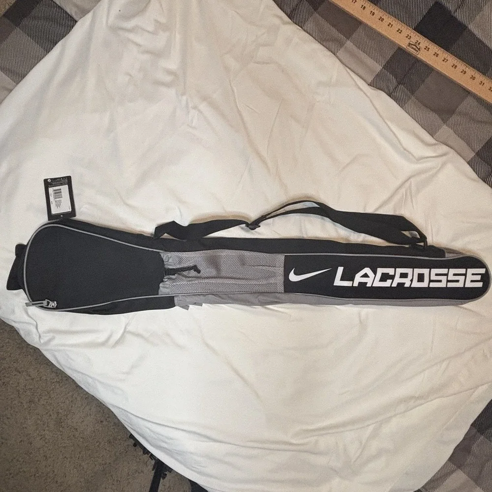Nike Lacross Stick Bag Black & Silver Duffle w/ Shoulder Strap & Extra Storage